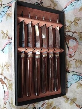 Sheffield England Warwick Remark-O-Edge Stainless Steel 6 Vintage Steak Knives